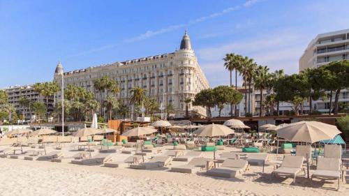 Romantic and new apartment in the famous Rue Meynadier in the supercentre of Cannes