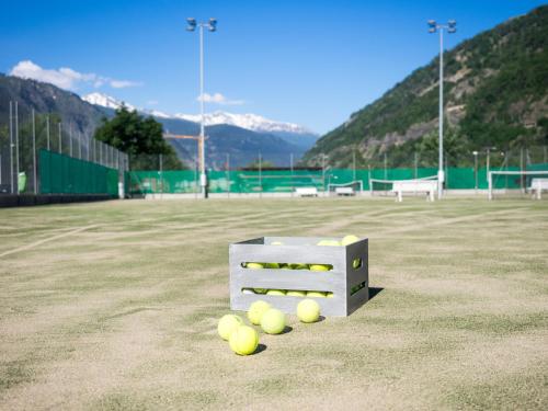 Теннис и/или сквош на территории Hotel Olympica или поблизости