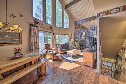 Lake Arrowhead Family Cabin with Game Room, Mtn Views