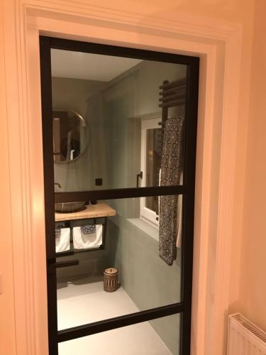 Ένα μπάνιο στο Long Beach Rooms Zandvoort