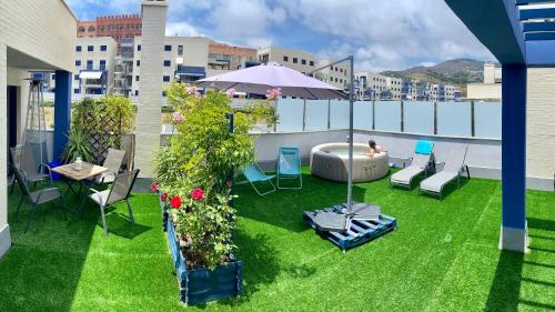 Ático 90m de terraza, jacuzzi privado y cargador de coche eléctrico en Cabria, Almuñecar
