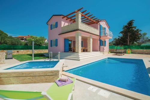 Villa Nikolas-Pool, Whirlpool, Sea view, close to the beach