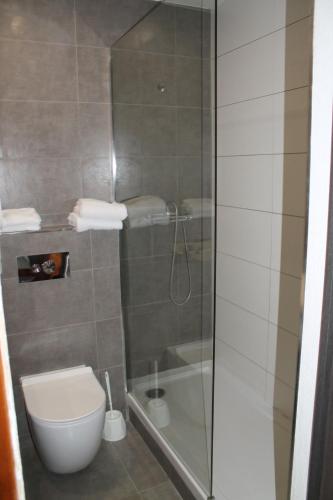 Koupelna v ubytování Hôtel La Peupleraie