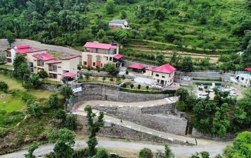 Mist n Meadows Resort