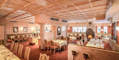 En restaurant eller et andet spisested på Hotel Silbertal