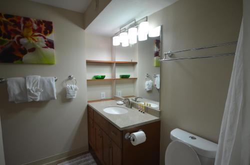 Waikiki Banyan 912 Your Luxurious Escape to Paradise_3