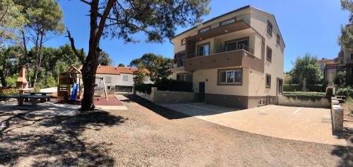 Gallery image of Apartments Beach House Villa in Premantura