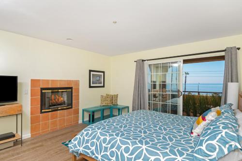 Gallery image of Ocean View Steps to Beach M-C in Oceanside