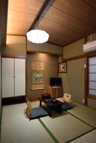 Televisyen dan/atau pusat hiburan di Ryokan Sansuiso