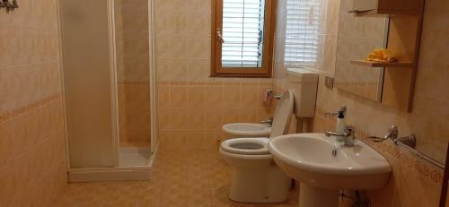 B&B Shalom tesisinde bir banyo