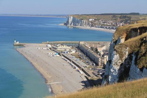 an aerial view of a beach next to a cliff at Chambre D'hotes Le Clos Fleuri in Criel-sur-Mer