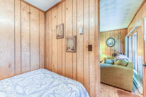 Ein Bett oder Betten in einem Zimmer der Unterkunft Nature's Escape
