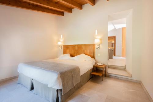 Postel nebo postele na pokoji v ubytování Son Grua Agroturismo - Adults only