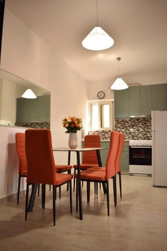 Iris Apartment