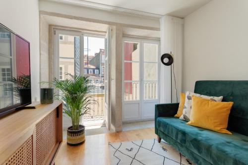 FLORES PLAZA APARTMENT