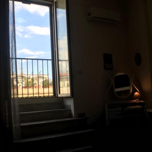 Μια τηλεόραση ή/και κέντρο ψυχαγωγίας στο B&B La Terrazza Napoli
