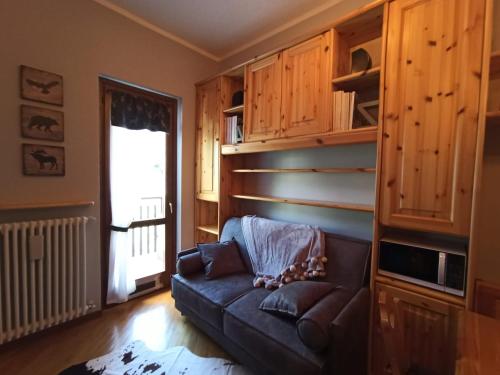 Χώρος καθιστικού στο Appartamento GARDEN Ponte di Legno