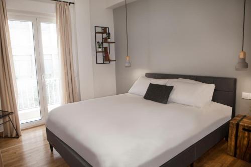 Central Comfy Modern Flat 2 bedrooms 2 bathrooms