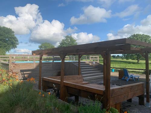 Foto dalla galleria di Domaine de La Madeleine a Ygrande