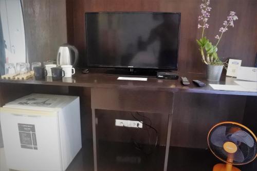 TV a/nebo společenská místnost v ubytování Hi Karon Beach