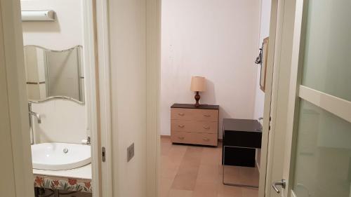 A bathroom at LA CASETTA - Free public parking