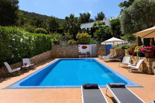 Bazén v ubytování Villa Blanca Santa Eulalia nebo v jeho okolí