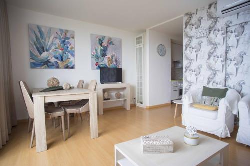 Micky s Beach Home