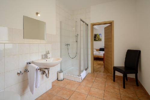 Koupelna v ubytování Hotel ZUM ENGEL in Speyer - Römerberg