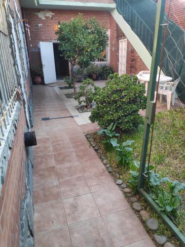 Κήπος έξω από το Casa D'Vilero en Temperley