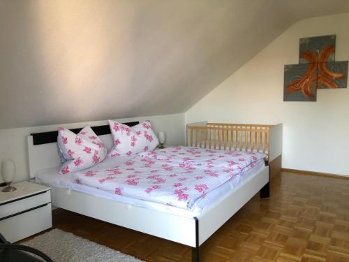Postel nebo postele na pokoji v ubytování Nickel Haus