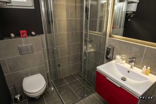 Ένα μπάνιο στο Polar Apartments Banja Luka LPIJ