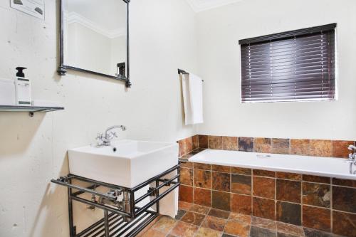Bagno di The Wild Olive Guest House
