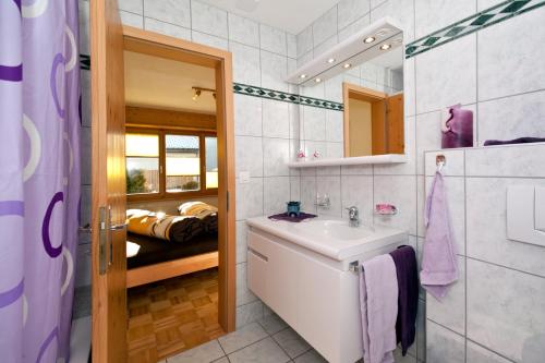 Wieser - Ferienwohnung für 2-3 Personen tesisinde bir banyo