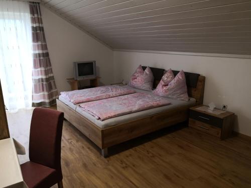 Postel nebo postele na pokoji v ubytování Donisbauerhof