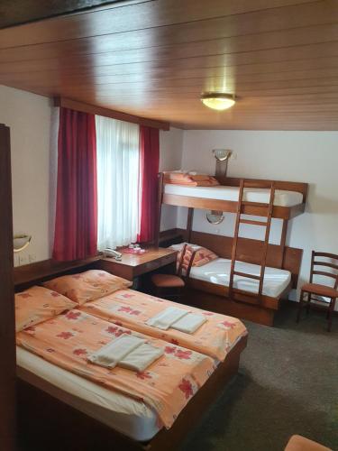 Pri Ancki B&B Ljubljana suburbs tesisinde bir odada yatak veya yataklar