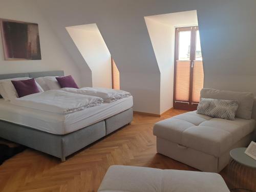 Ένα ή περισσότερα κρεβάτια σε δωμάτιο στο Modernes Apartment an der Frauenkirche