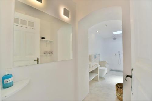 Ένα μπάνιο στο Loukia's Apartments