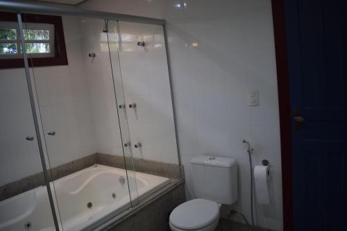 Bilik mandi di Hotel Solar Das Lajes