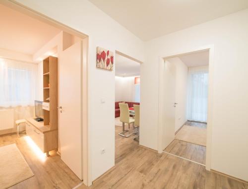 Een badkamer bij Sunset Plage Apartman Fonyód