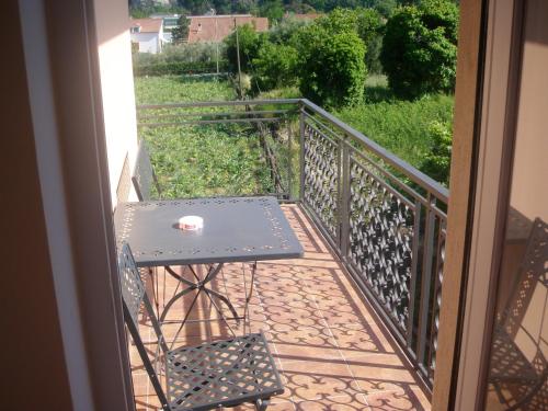 2 bedrooms appartement with furnished terrace and wifi at Villanova d'Albenga 7 km away from the beach