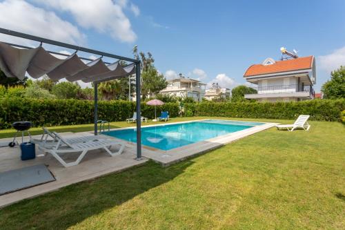 Piscina di VILLA OLINDA o nelle vicinanze