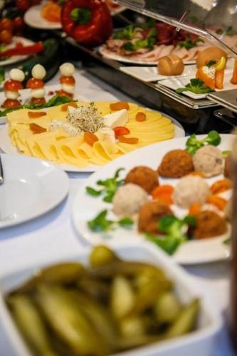 Jídlo v hotelu nebo okolí