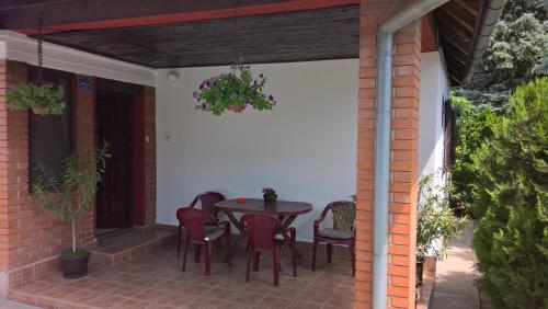 Imagen de la galería de Sobe Rooms Szobák Zimmer KIS, en Palić