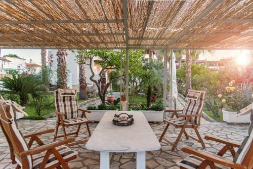 Gallery image of Christa Luxury Apartments in Kavos