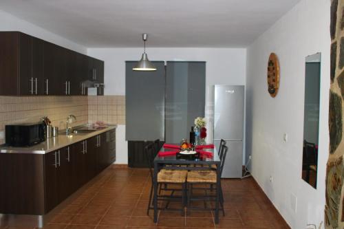 A kitchen or kitchenette at Apartamento los Rostros