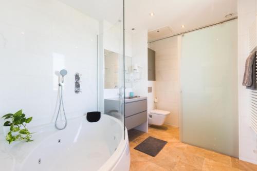 Kronos on the Beach Attic Suite photo 15