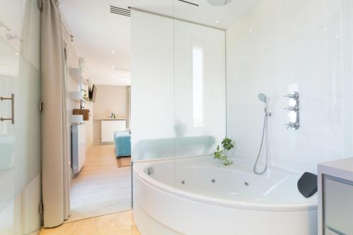 Kronos on the Beach Attic Suite photo 17