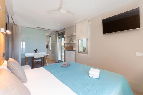 Kronos on the Beach Attic Suite photo 20