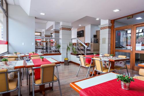 Hotel Suárez São Leopoldo 레스토랑 또는 맛집