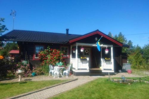 Imagen de la galería de Cosy non smoking Cabin close to beach,Alnö, en Sundsvall